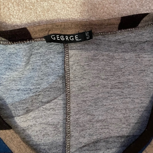 George knit sweater. - Picture 2 of 3